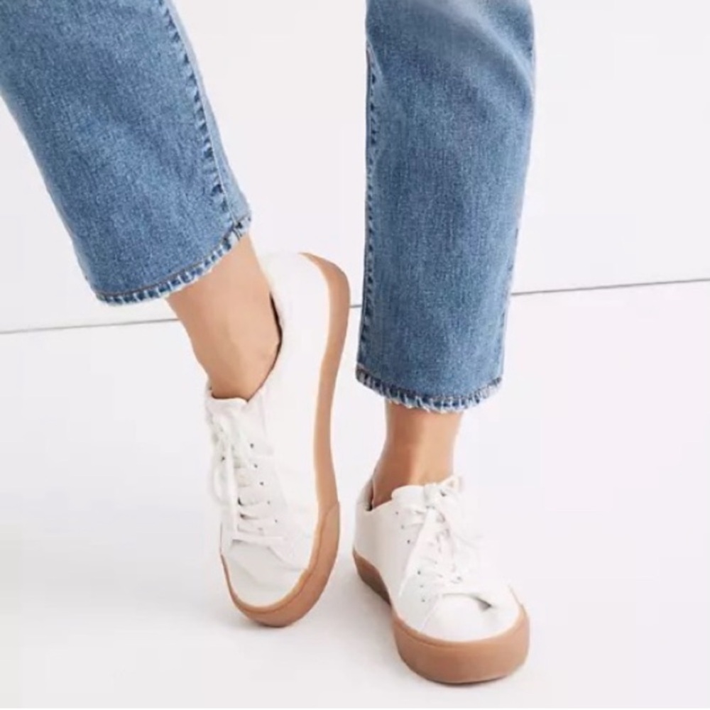 Sidewalk Low-Top Sneakers